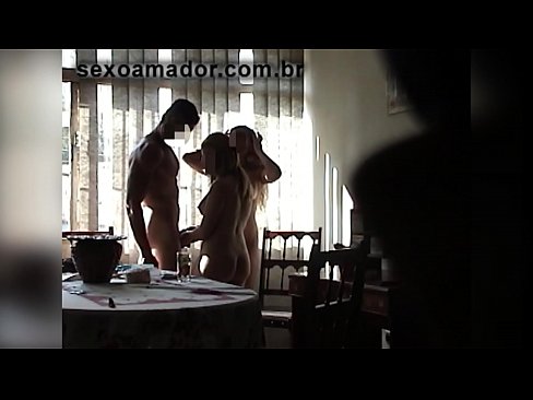 ❤️ Amigos sexuais convidam um homem gigante e um ménage à trois com ele ❤ Porno vídeo em pt.tuberxxx.ru ❤